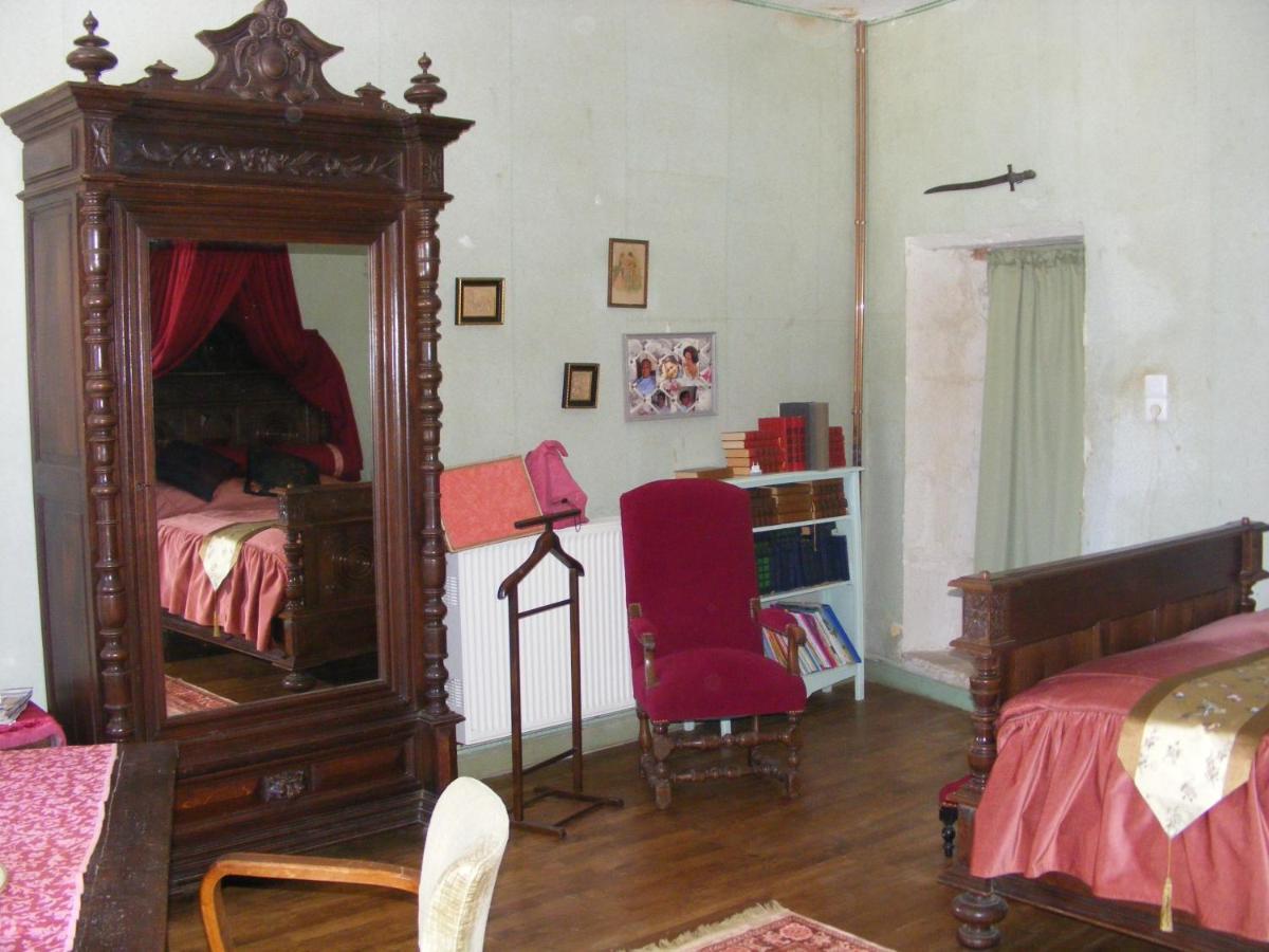 La Mailholiere Hotel Blanzay Ngoại thất bức ảnh